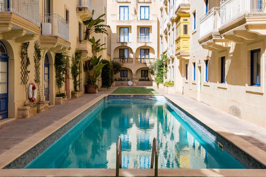 Seaview Luxury Penthouse With Shared Swimming Pool Apartman Għajnsielem Kültér fotó