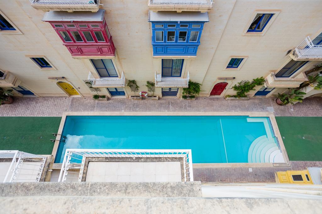 Seaview Luxury Penthouse With Shared Swimming Pool Apartman Għajnsielem Kültér fotó