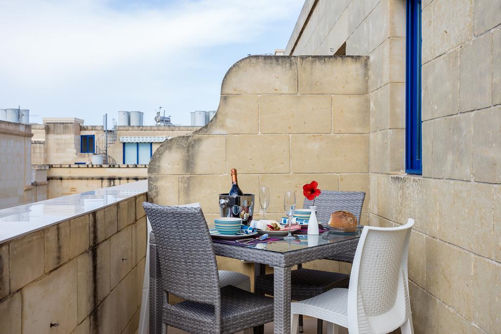 Seaview Luxury Penthouse With Shared Swimming Pool Apartman Għajnsielem Kültér fotó