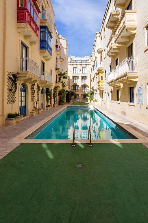 Seaview Luxury Penthouse With Shared Swimming Pool Apartman Għajnsielem Kültér fotó