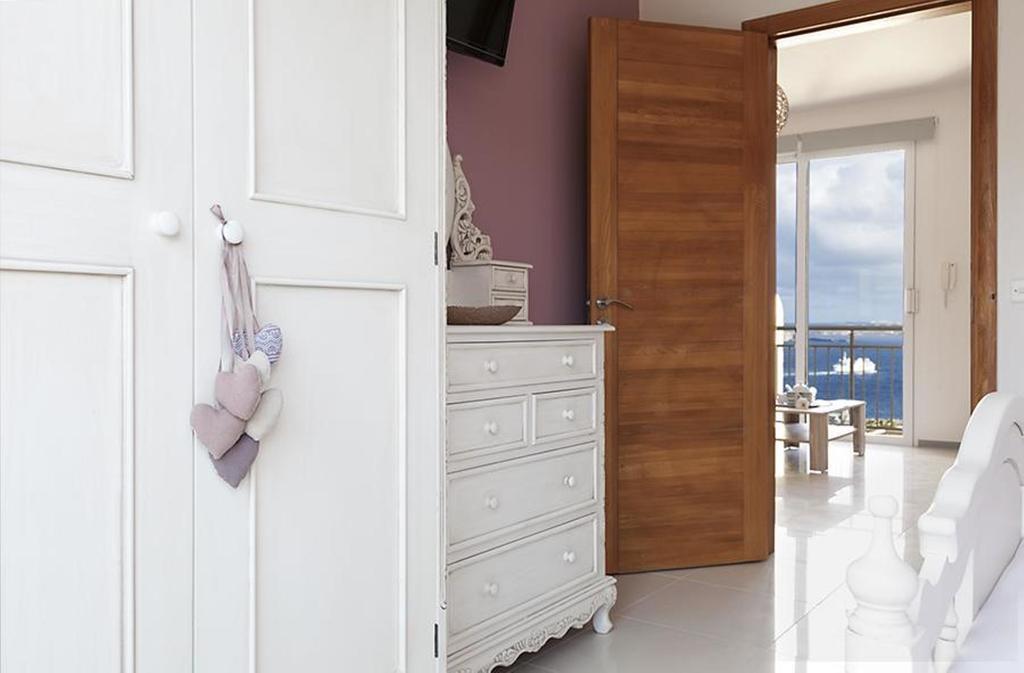 Seaview Luxury Penthouse With Shared Swimming Pool Apartman Għajnsielem Kültér fotó